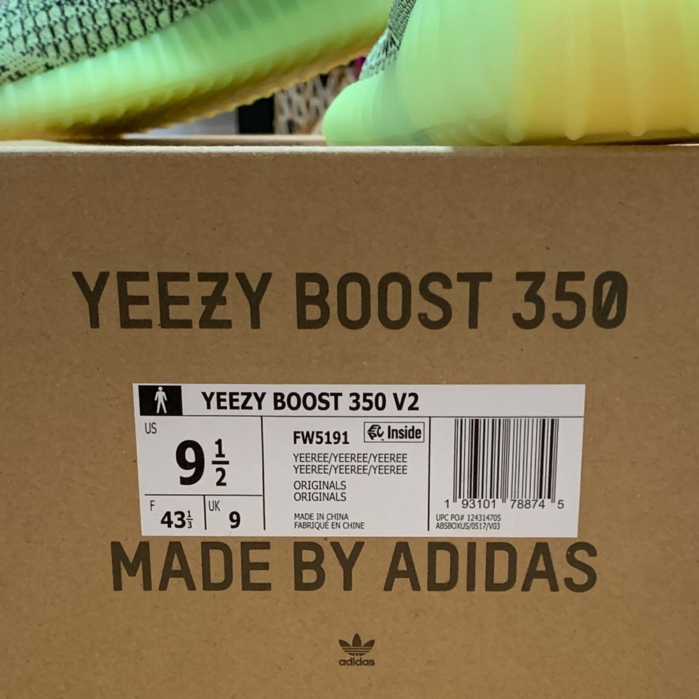 Price is Firm 🔸 Yeezy Boost 350 V2 by Adidas - Picture 9 of 13